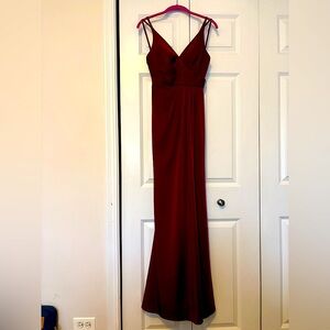 Burgundy Elegant Satin Gown in timeless retro Style, fishtail hourglass size 00